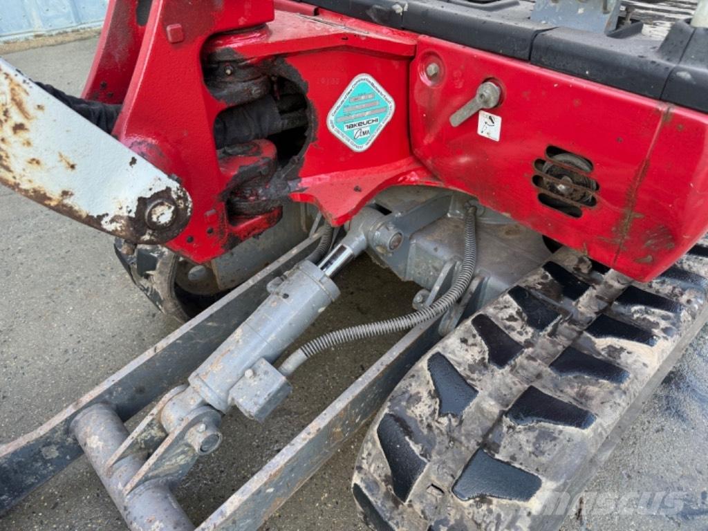 Takeuchi TB 216 ミニ油圧ショベル 7t以下（ミニユンボ・ミニディガー）