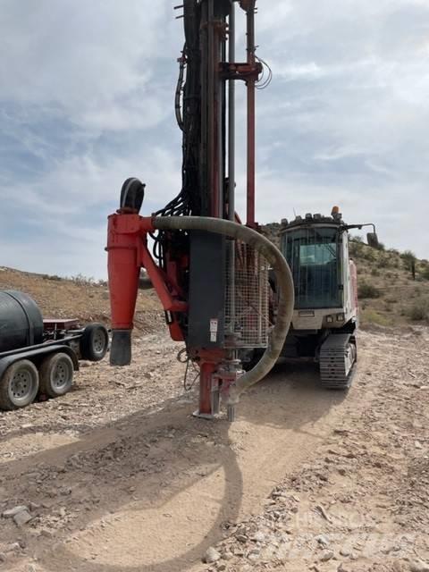 Sandvik DP 1500 i サーフェイスドリルリグ