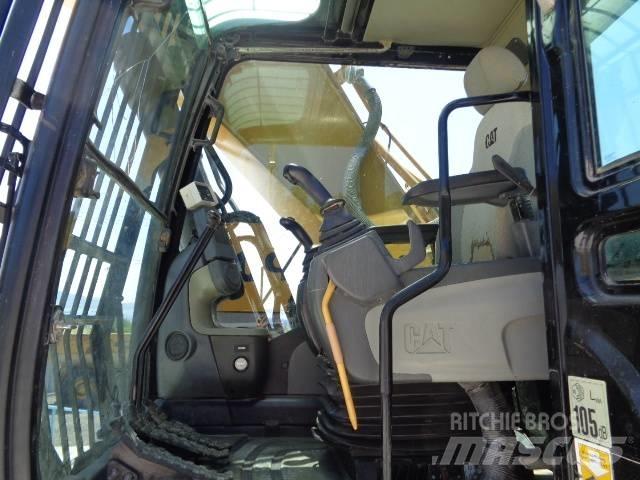 CAT 330 D L 大型油圧ショベル12t以上（パワーショベル・ユンボ）