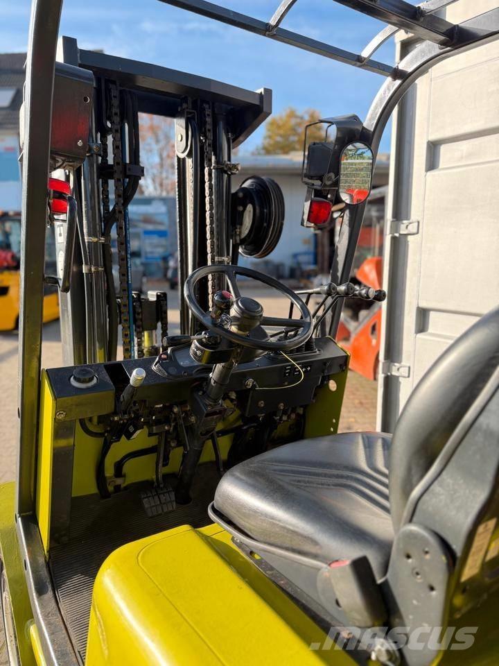 Clark CMP 25 L LPGフォークリフト