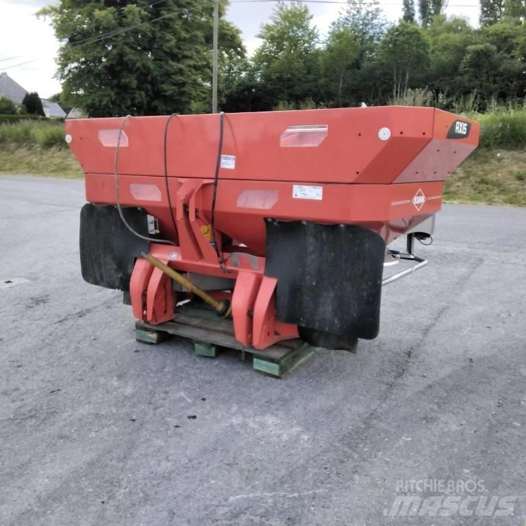 Kuhn Axis 40.1 ミネラル散布機