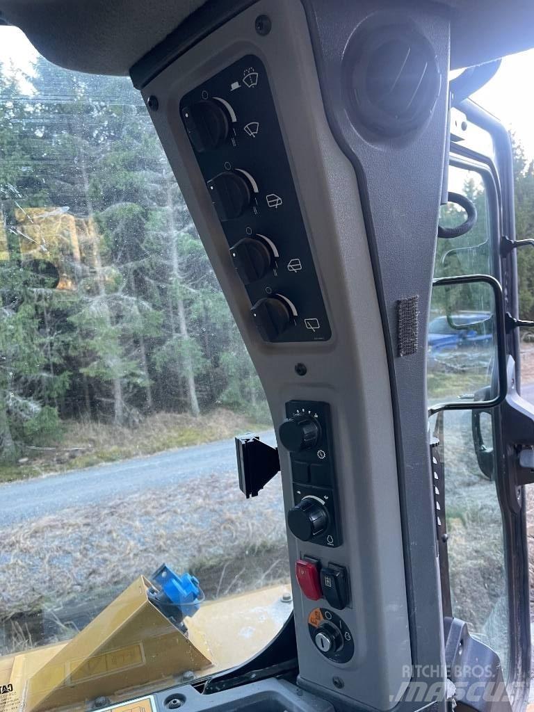 CAT D 6 XE LGP ブルドーザー