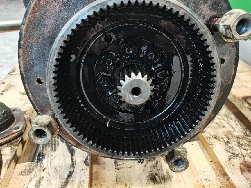 JCB 520-40 reducer アクスル