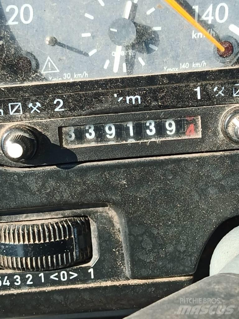 Mercedes-Benz 614 D カーテンサイダートラック