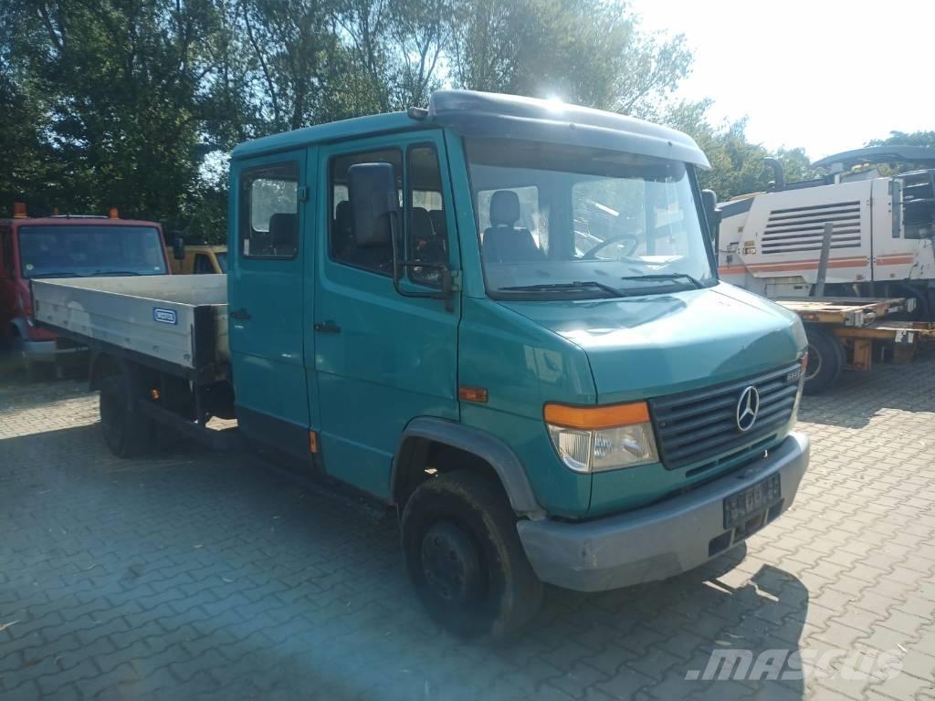 Mercedes-Benz 614 D カーテンサイダートラック