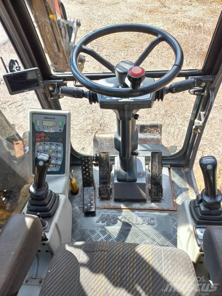 Mecalac 12 M XT バックホーローダー
