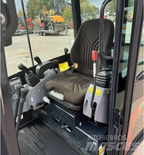 Kubota KX 019-4 ミニ油圧ショベル 7t以下（ミニユンボ・ミニディガー）