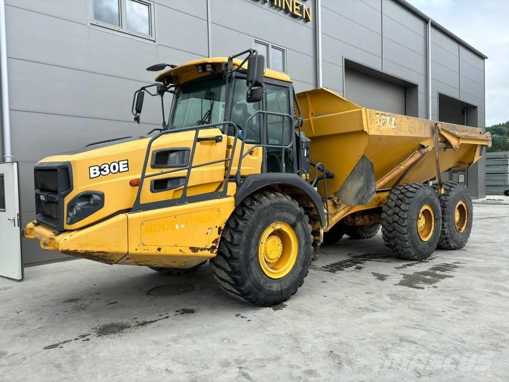 Bell B 30 E アーティキュレート式ダンプトラック