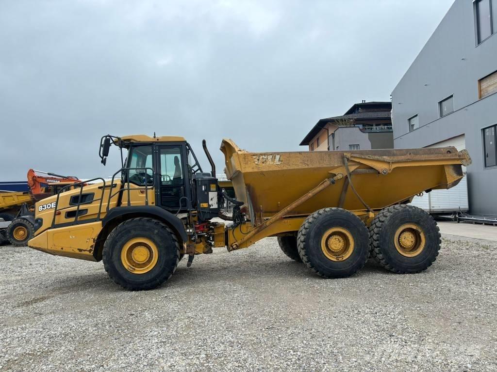 Bell B 30 E アーティキュレート式ダンプトラック