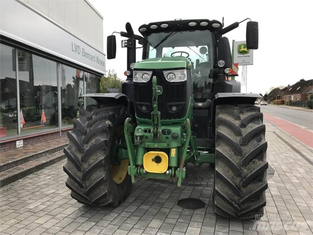 John Deere 6250R トラクター