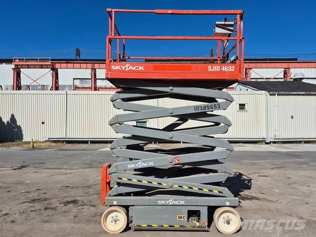SkyJack SJ 4632 シザースリフト