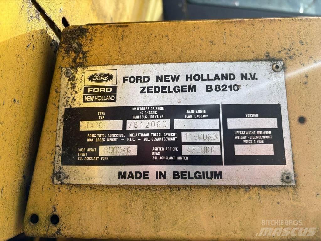 New Holland TX 36 コンバイン