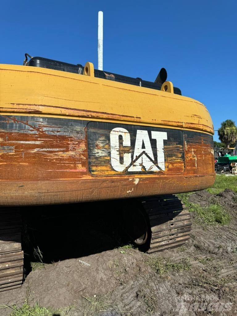 CAT 330 L 大型油圧ショベル12t以上（パワーショベル・ユンボ）