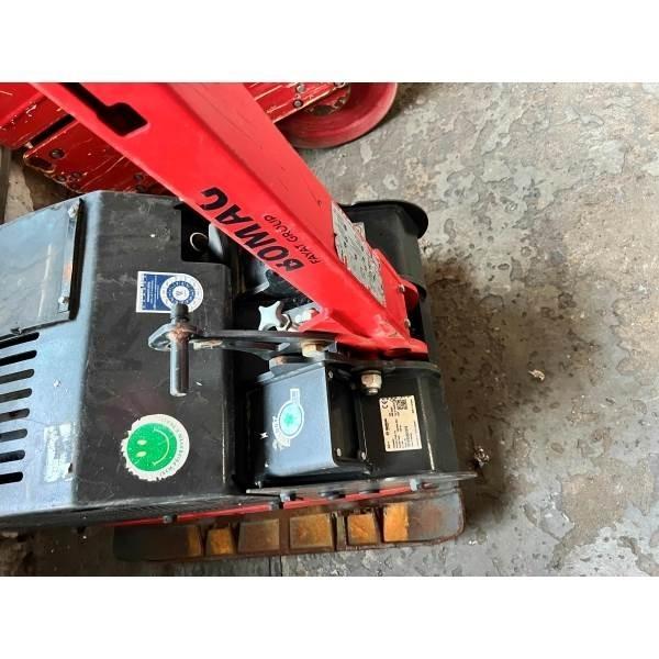 Bomag BPR 60/65 プレートコンパクター