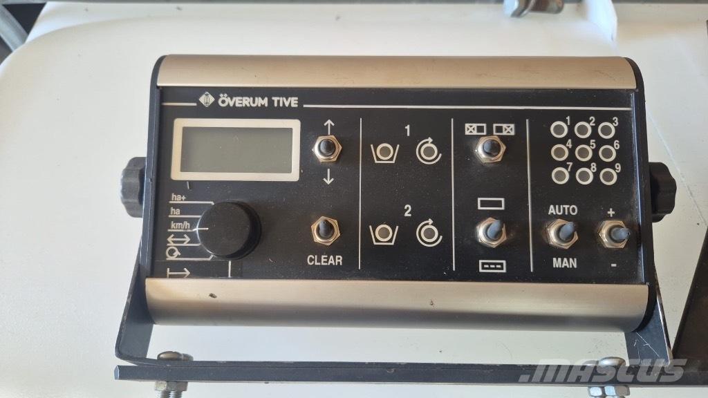 Överum Wing Jet 4012 ミネラル散布機
