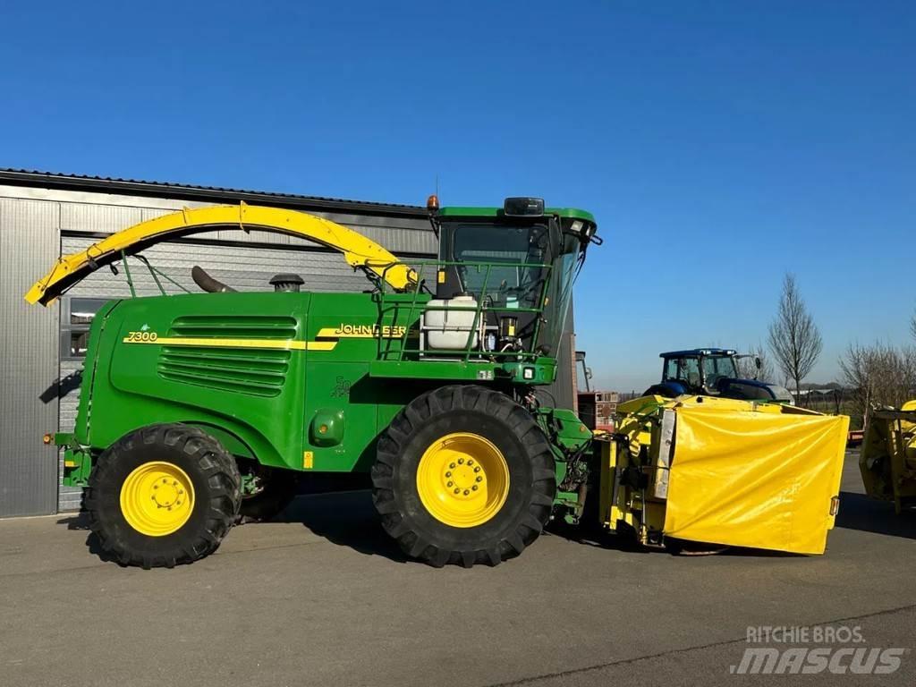 John Deere 7300 ウッドチッパー
