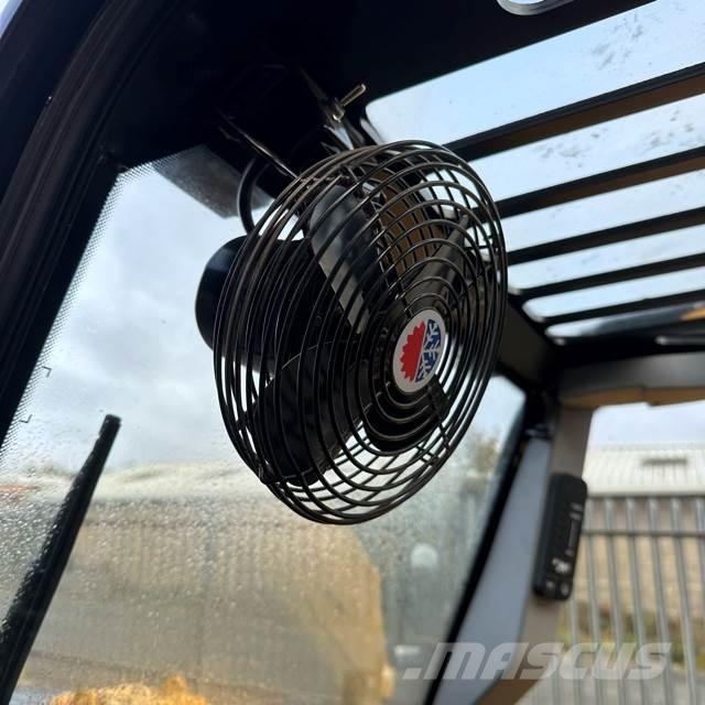 JCB 525-60E テレスコーピックハンドラー