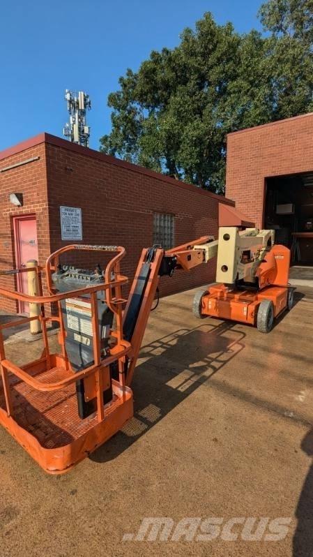 JLG E 400 AJPN ブームリフト　屈伸型