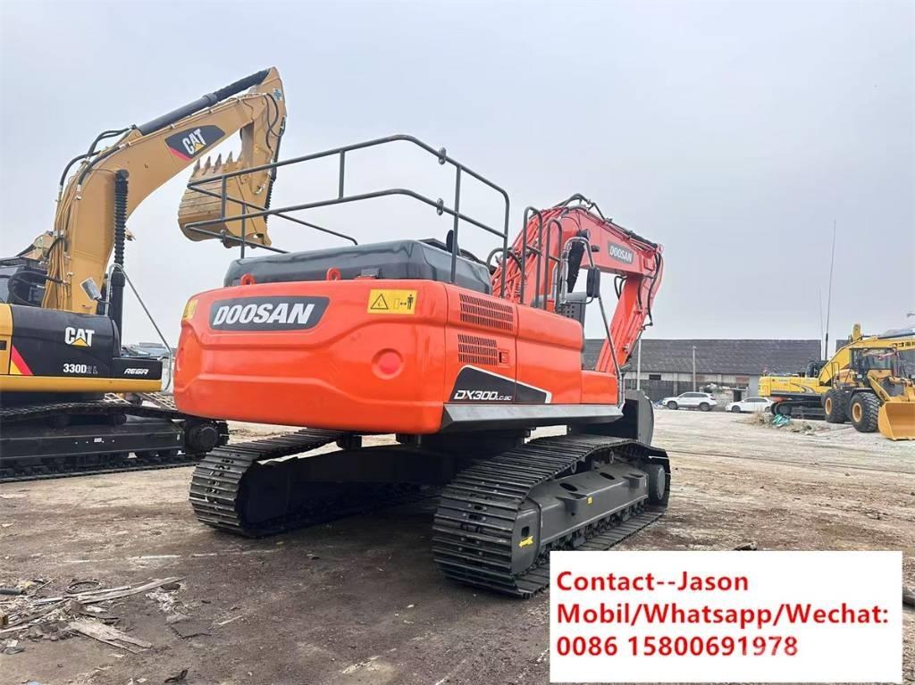 Doosan DX 300 LCA 大型油圧ショベル12t以上（パワーショベル・ユンボ）