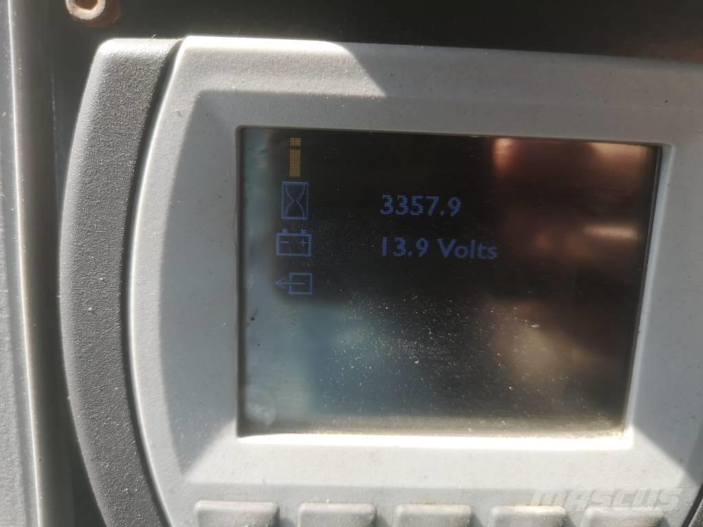 JCB 100 C 中型油圧ショベル 7ｔ-12ｔ（ユンボ・パワーショベル・バックホー）