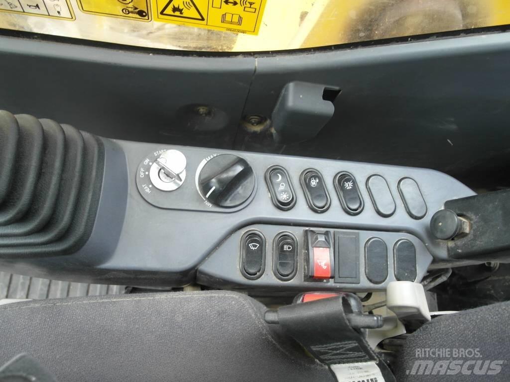 Komatsu PC 210 LC-11 大型油圧ショベル12t以上（パワーショベル・ユンボ）