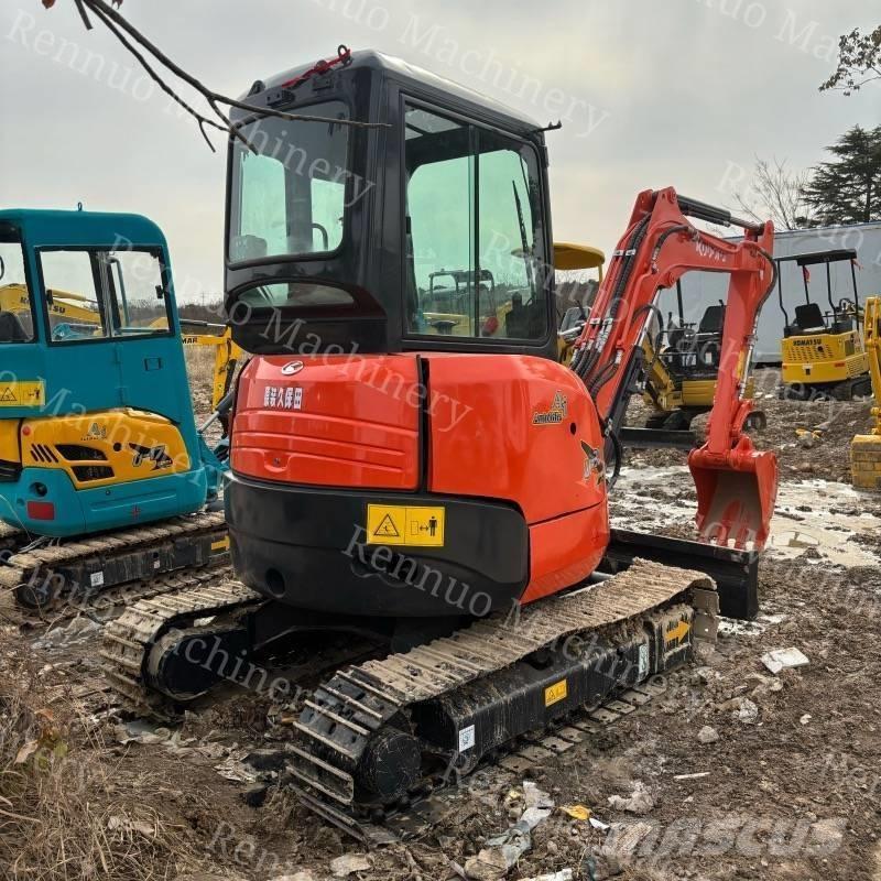 Kubota U 30 ミニ油圧ショベル 7t以下（ミニユンボ・ミニディガー）