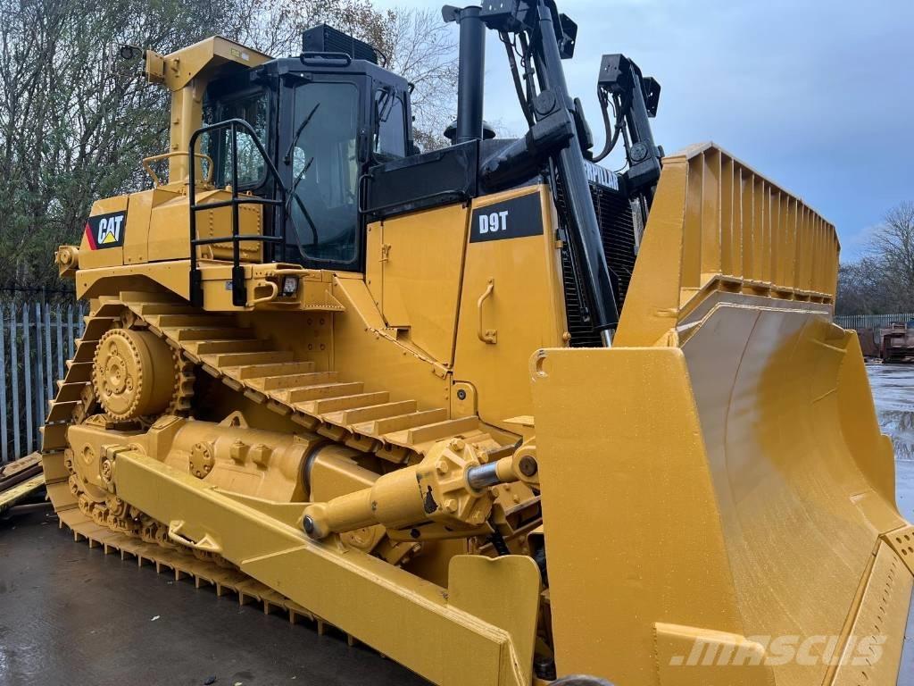 CAT D 9 T ブルドーザー