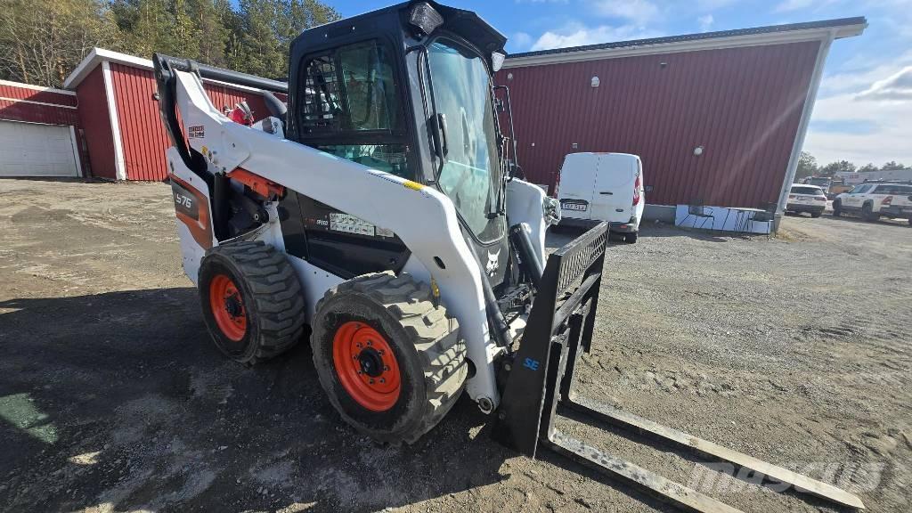 Bobcat S 76 スキッドステアローダー