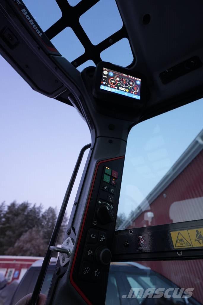 Bobcat S 76 スキッドステアローダー