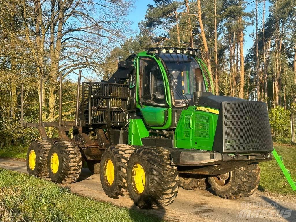 John Deere 1210 E フォワーダー