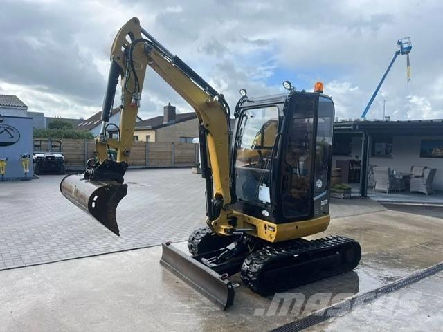 CAT 302.7 D CR ミニ油圧ショベル 7t以下（ミニユンボ・ミニディガー）