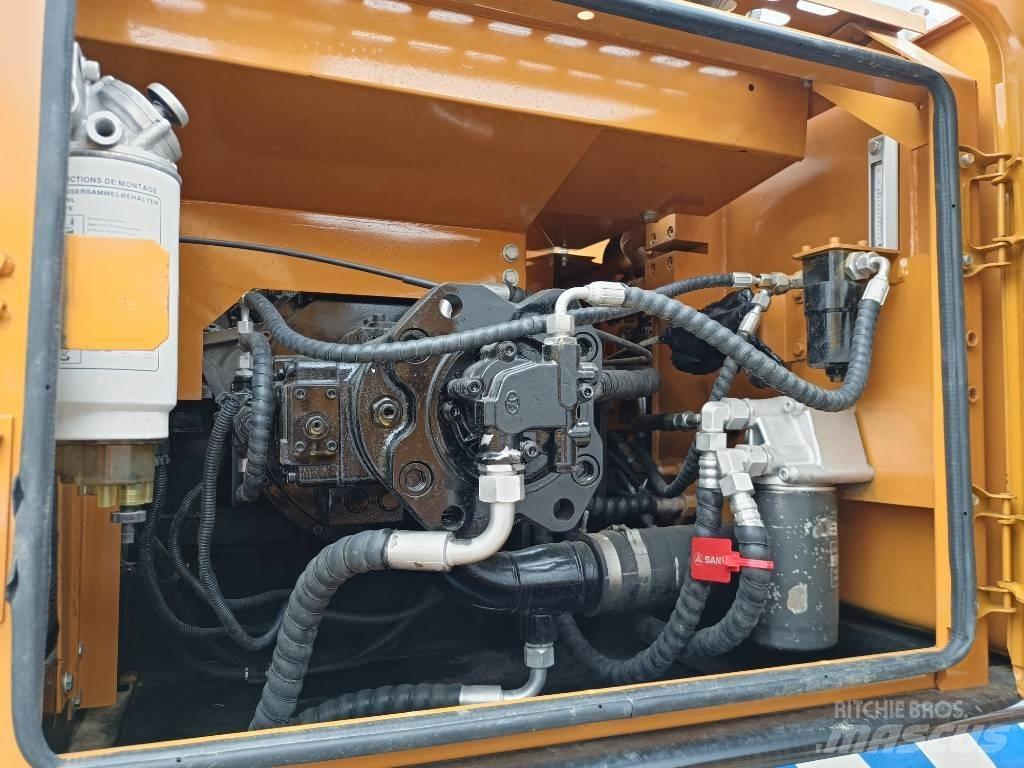 Sany SY 235 C 大型油圧ショベル12t以上（パワーショベル・ユンボ）