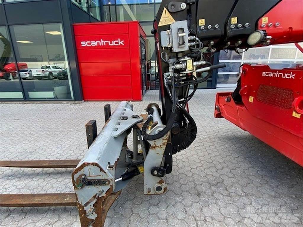 Manitou MRT2470 P+ テレスコーピックハンドラー