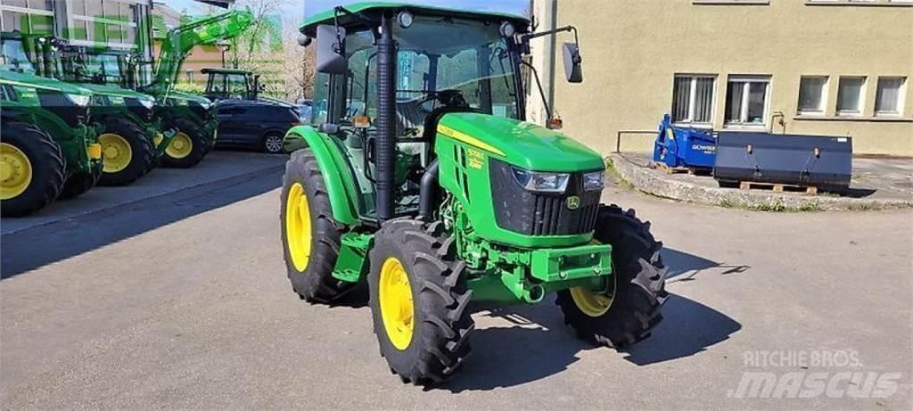 John Deere 5058e トラクター