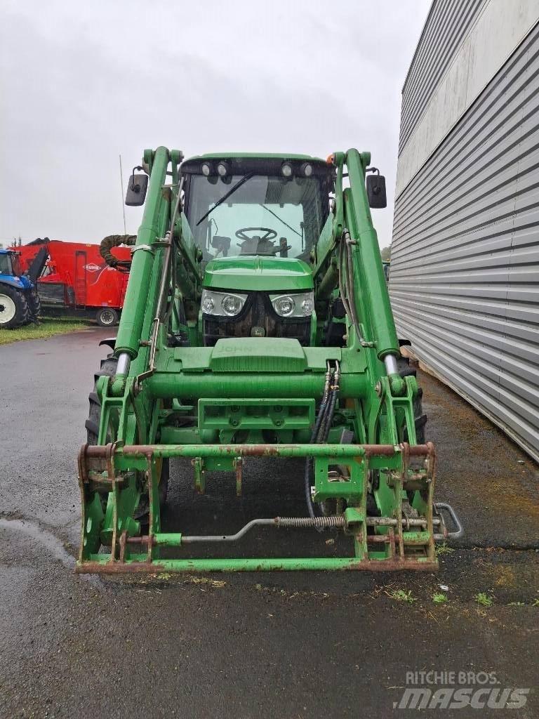 John Deere 6110 トラクター