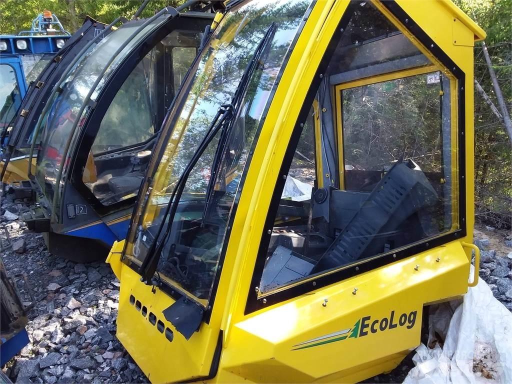 Eco Log 580e キャビン及び内装