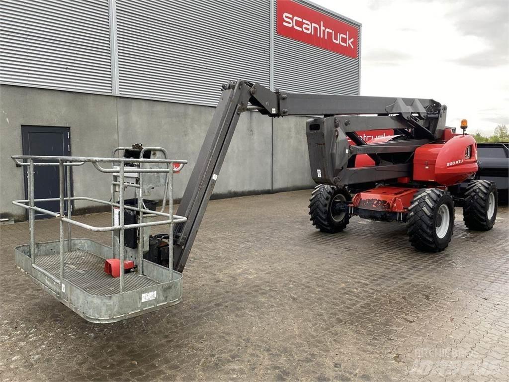 Manitou 200ATJ RC ブームリフト　屈伸型