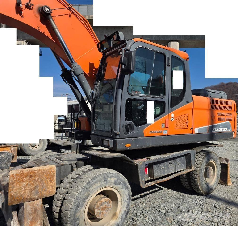 Doosan DX 210 W-5 ホイール式油圧ショベル（パワーショベル・ユンボ・バックホー）