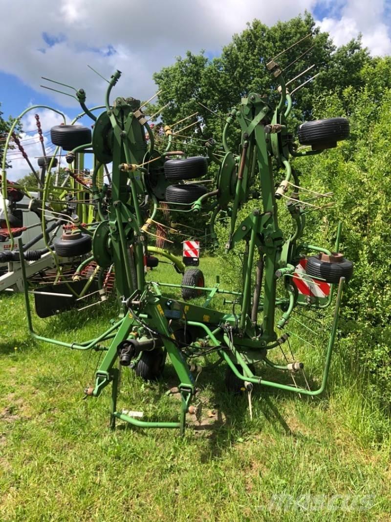 Krone KW 8.82/8 テッダー・テッダーレーキ
