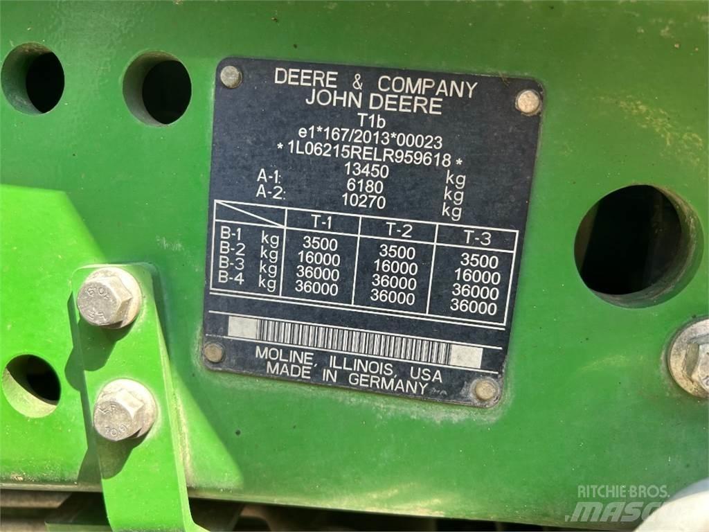 John Deere 6215R トラクター