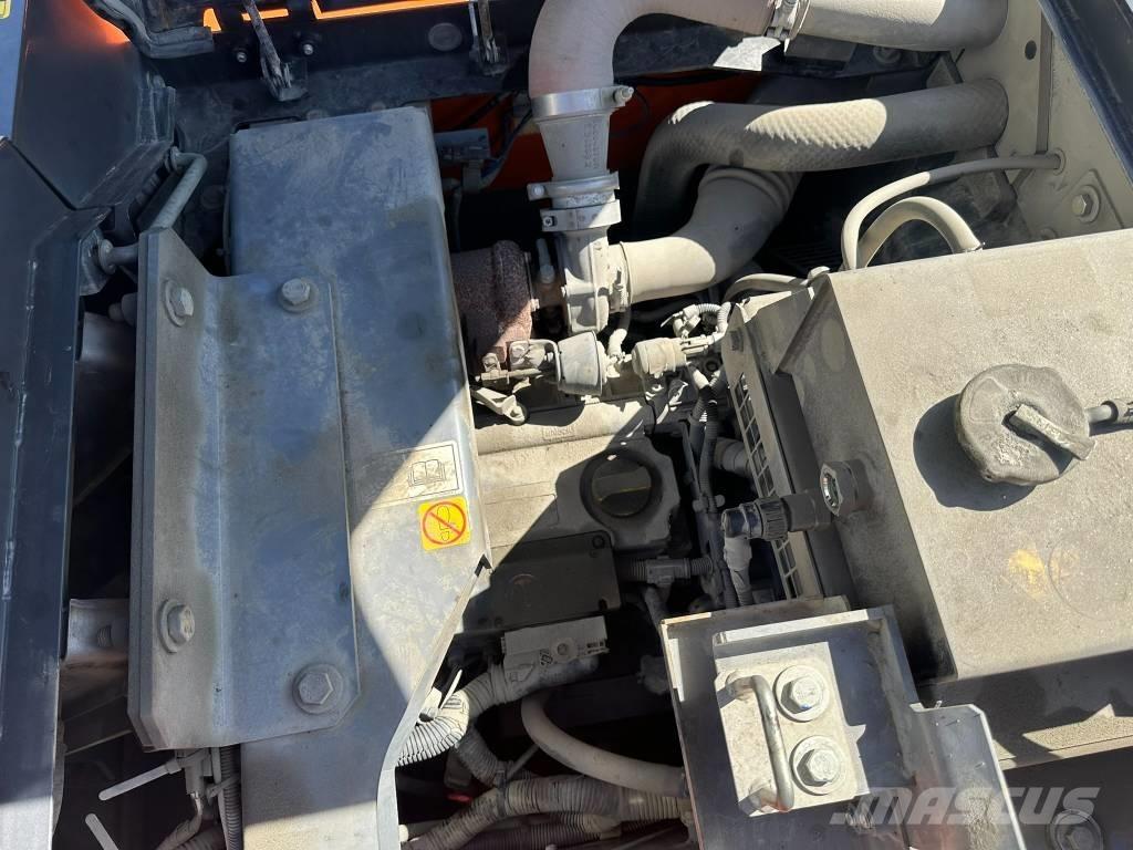 Hitachi ZX 140 W-6 ホイール式油圧ショベル（パワーショベル・ユンボ・バックホー）