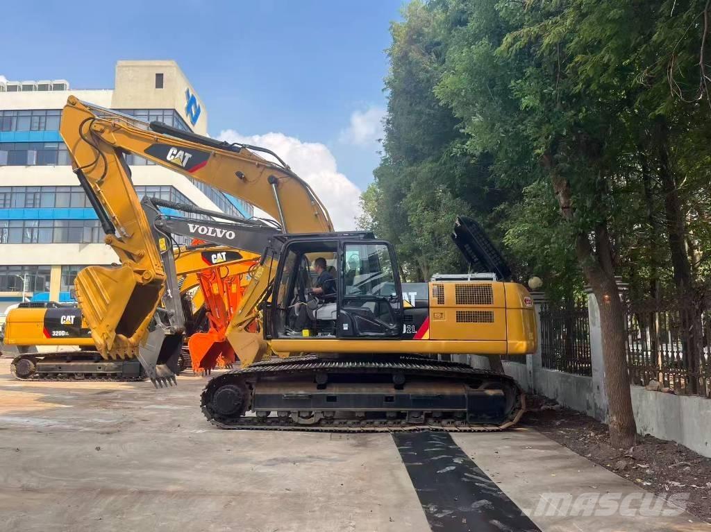 CAT 325 D L 大型油圧ショベル12t以上（パワーショベル・ユンボ）