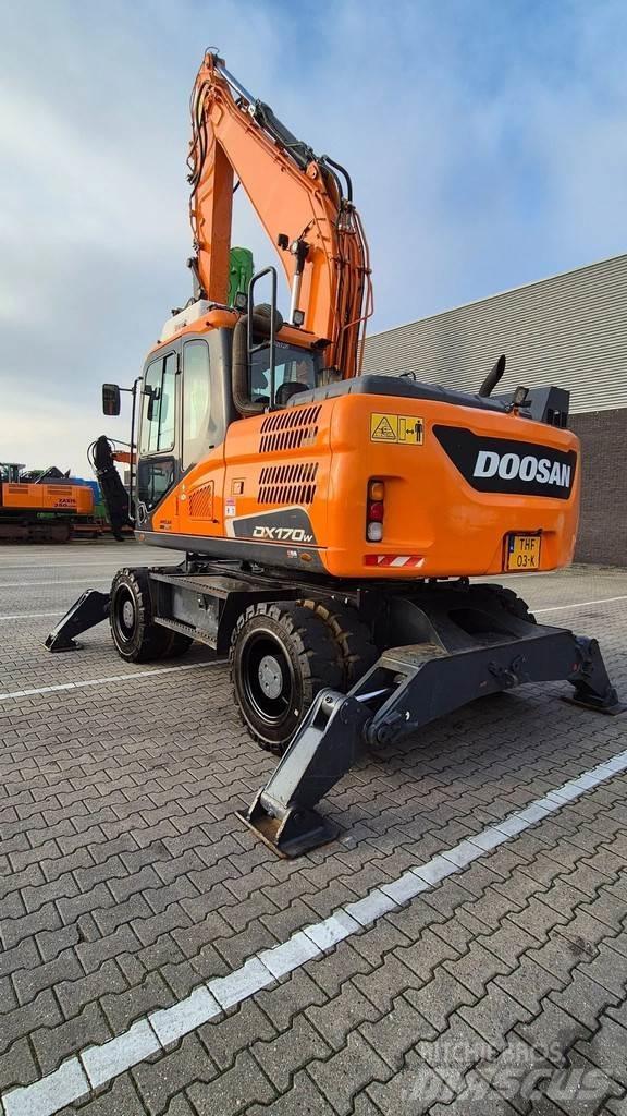 Doosan DX170W-5 ホイール式油圧ショベル（パワーショベル・ユンボ・バックホー）