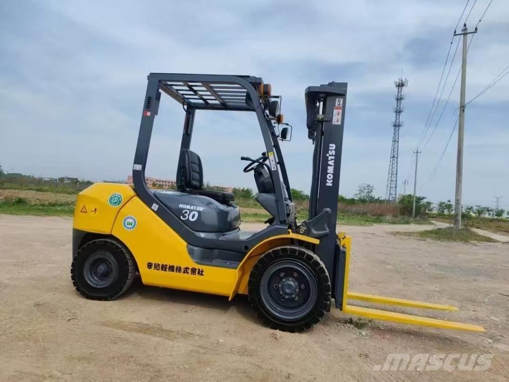 Komatsu 30 ディーゼル・軽油