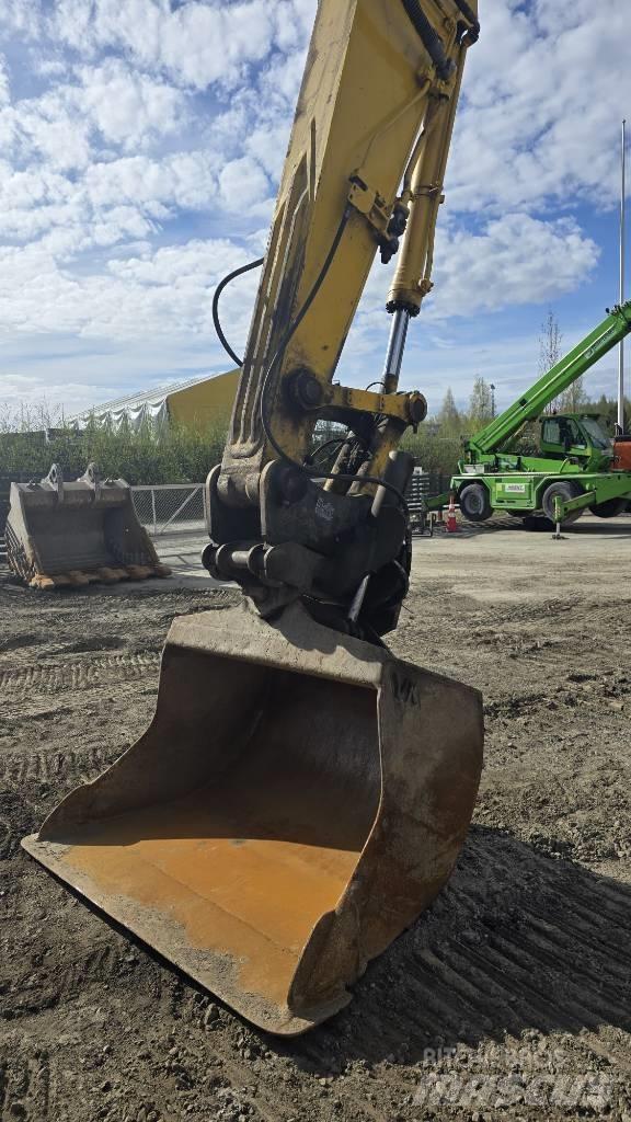 Komatsu PC 210 LC-8 大型油圧ショベル12t以上（パワーショベル・ユンボ）