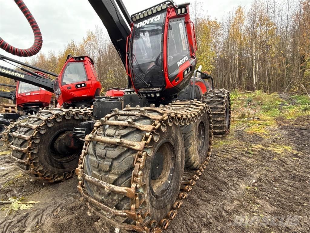 Komatsu 951 ハーベスター