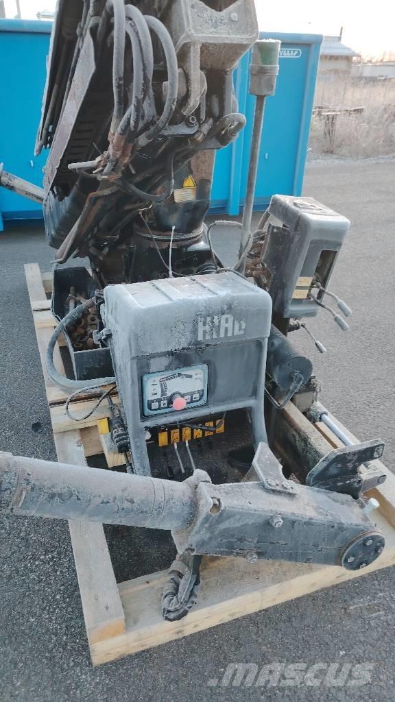 Hiab 122 B-2 HiDuo ローダークレーン