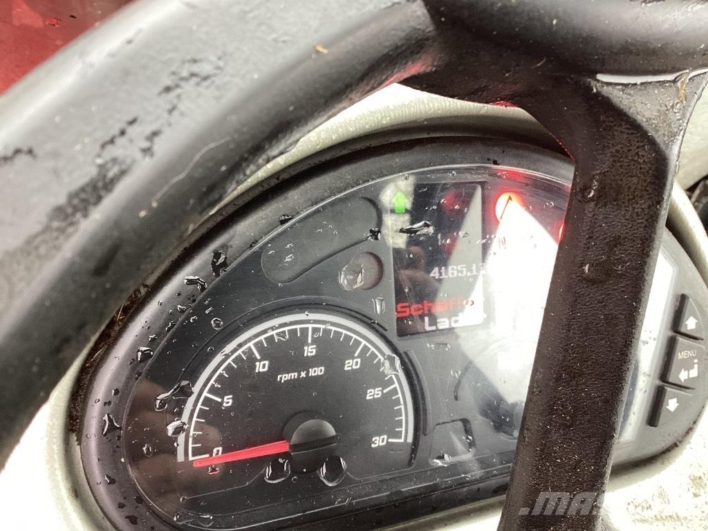 Schäffer 3550 多目的ローダー