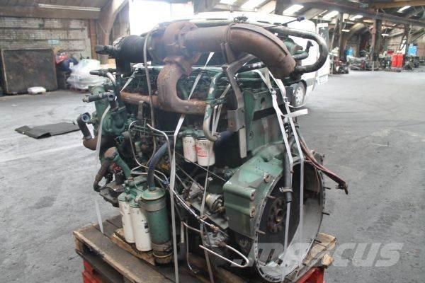 Volvo TD102 KF エンジン