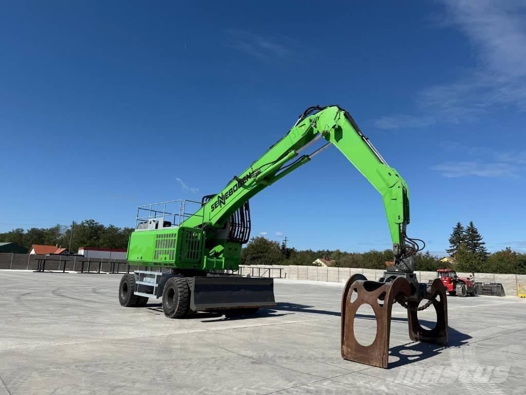 Sennebogen 735 クレーンとローダー